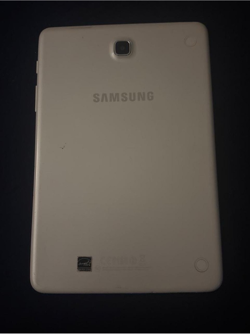 Samsung White Tablet - Sleek Back Design